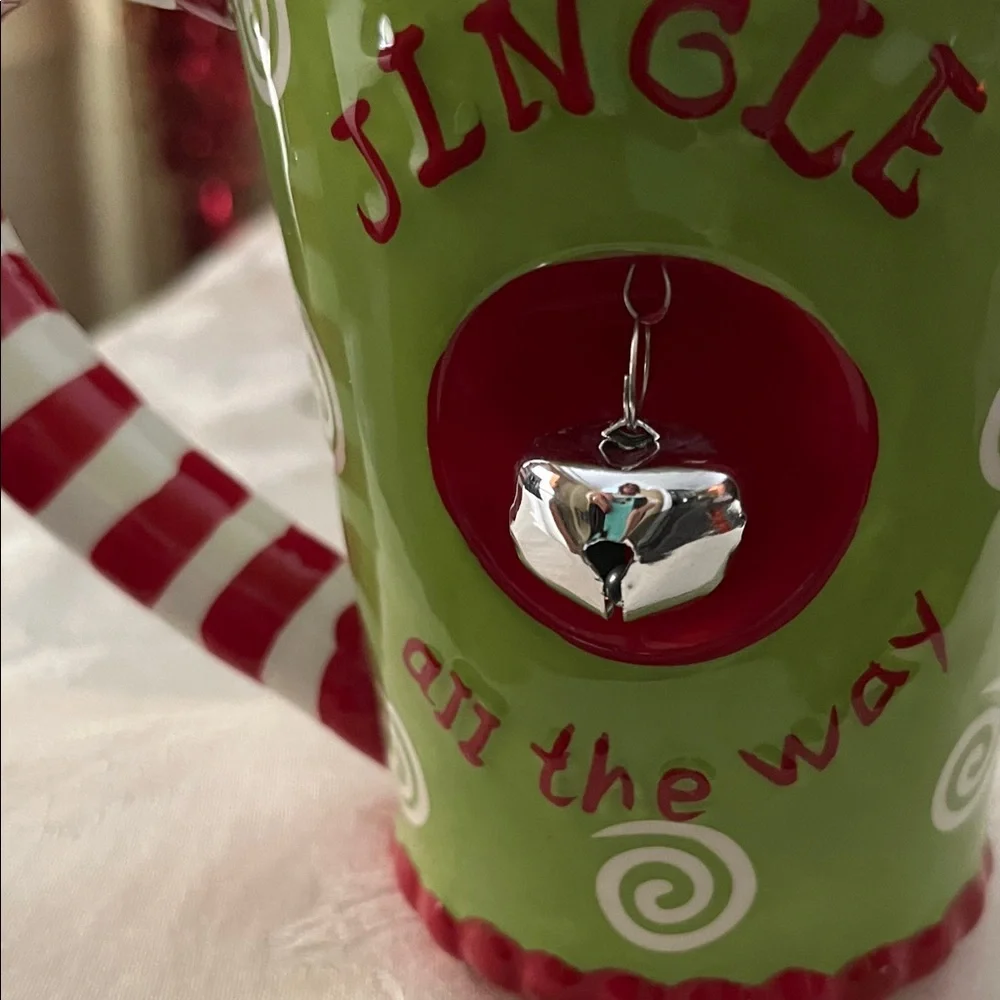 NWOT Pier 1 Red and Green Holiday Mug